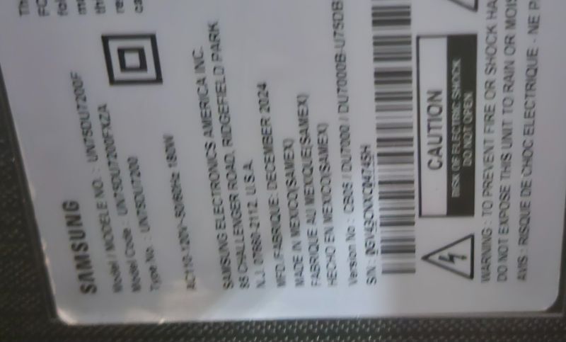 Photo 1 of ** BROKEN SCREEN ** SAMSUNG 75-Inch Class Crystal UHD 4K DU7200 Series HDR Smart TV w/Object Tracking Sound Lite