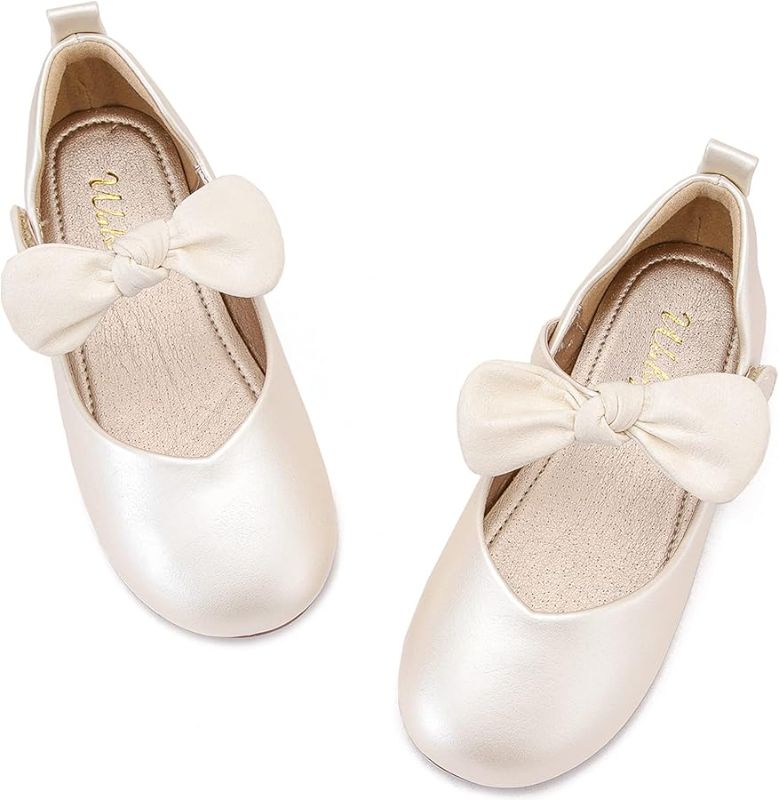 Photo 1 of (used) The Children's Place,girls,Toddler Bow Low Heel Shoes,and Toddler Dressy Low Heel Shoes,White,9 Toddler