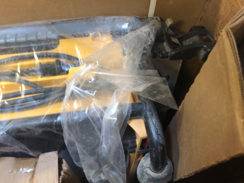 Photo 4 of **SOLD FOR PARTS**
DEWALT (DWE7491RS) 10-Inch Table Saw, 32-1/2-Inch Rip Capacity, Yellow/Black/Silver