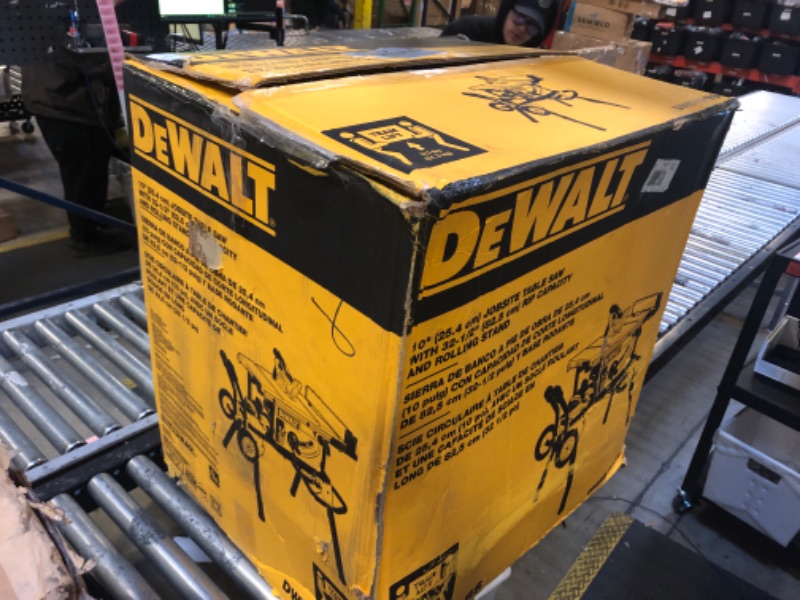 Photo 5 of DEWALT (DWE7491RS) 10-Inch Table Saw, 32-1/2-Inch Rip Capacity, Yellow/Black/Silver