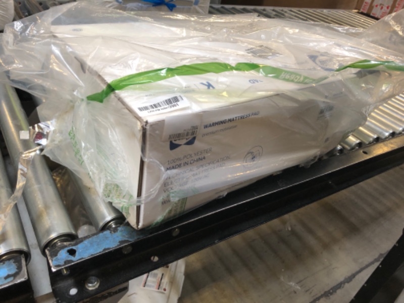 Photo 1 of Sealy Heated Mattress Pad King Size, Zone Heating Electric Bed Warmer with Deep Pocket, 10 Heat Setting Dual Controller & 1-12 Hours Auto Shut Off, Knitted Breathable Heated Mattress Cover, White