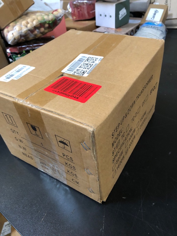 Photo 1 of Voltage Converter Transformer 2000w,Step Up/Down Power Converter AC 110v to 220v / 220v to 110v,Transformer Converter with Two Spare Fuses,2 Universal Sockets,2 US Outlets,Circuit Breaker Protection