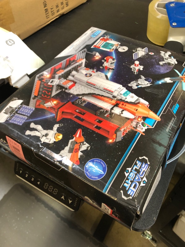 Photo 1 of HIEMAO Space Shuttle Exploration Rocket Launch Center Building Set, STEM Aerospace Rocket Building Toys for 6 7 8 9 10 11 12+ Kids Boys Girls, Best Gifts for Christmas Birthday (855Pcs)