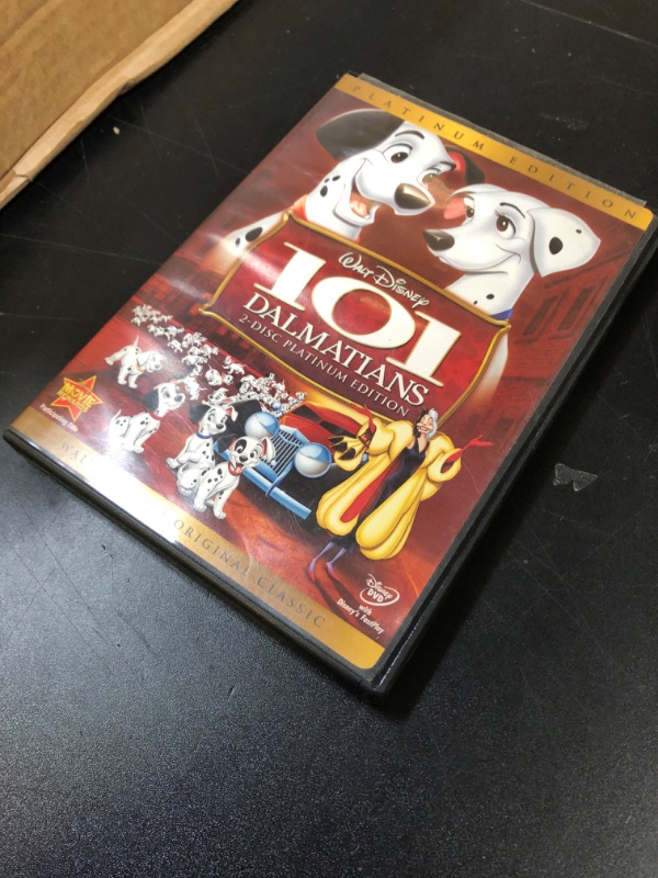 Photo 2 of 101 Dalmatians (Two-Disc Platinum Edition) [DVD]