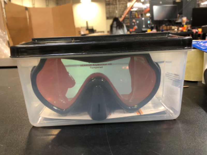 Photo 1 of Eagleye RayBlocker HD Mask with Purge