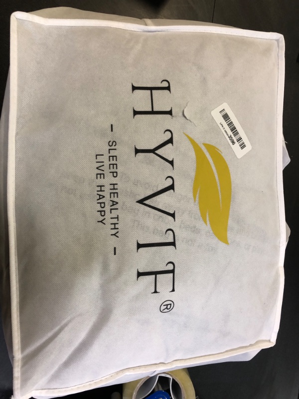 Photo 2 of HYVIF Luxury Gray Down Comforter Twin Size - Down and Feather Fiber Core for All Seasons - Soft and Medium Warmth Hotel Collection Duvet Insert - Fluffy and Cozy?Twin (68 X 90”)