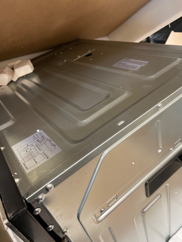 Photo 1 of Empava 24 Inch Electric Single Wall Oven 10 Cooking Functions Deluxe 360° ROTISSERIE with Sensitive Touch Control in Stainless Steel, SC02