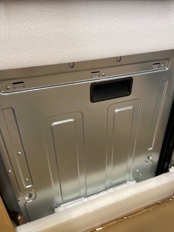 Photo 1 of Empava 24 Inch Electric Single Wall Oven 10 Cooking Functions Deluxe 360° ROTISSERIE with Sensitive Touch Control in Stainless Steel, SC02