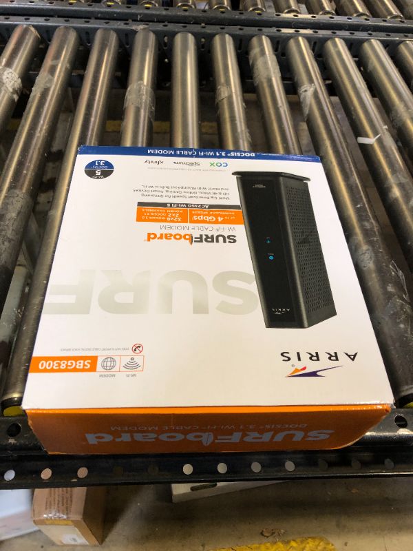 Photo 2 of ARRIS SURFboard SBG8300 DOCSIS 3.1 Gigabit Cable Modem & AC2350 Wi-Fi Router , Comcast Xfinity, Cox, Spectrum & more, 1 Gbps Max Internet Speeds , 4 OFDM Channels