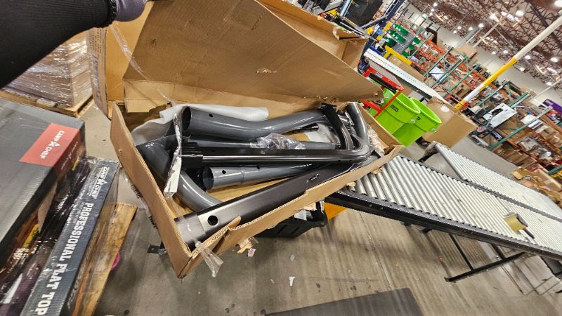 Photo 1 of ***SEE NOTES*** 
EVERLAST Heavy Bag Stand