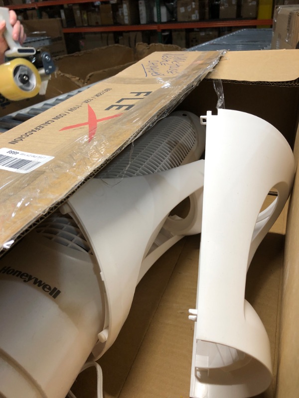Photo 1 of (not functional) (sold for parts) Honeywell QuietSet 5 Speed Oscillating Tower Fan White HYF260W