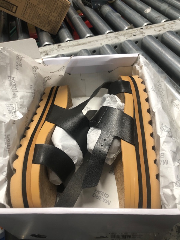 Photo 1 of (STRAP IS DAMAGED) DREAM PAIRS Women's Orthopedic Arch Support Platform Sandals Comfortable Cork Sole Low Wedges Sandals Flatform Summer Dress Shoes Cute Buckle Wedges for Beach,Size 8.5,Black,DWUMWS2501