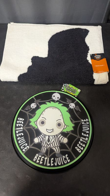 Photo 1 of Hyde And eek Bat Bath Rug 17in X 24in + 12" Beetlejuice Metal Halloween Wall Decor