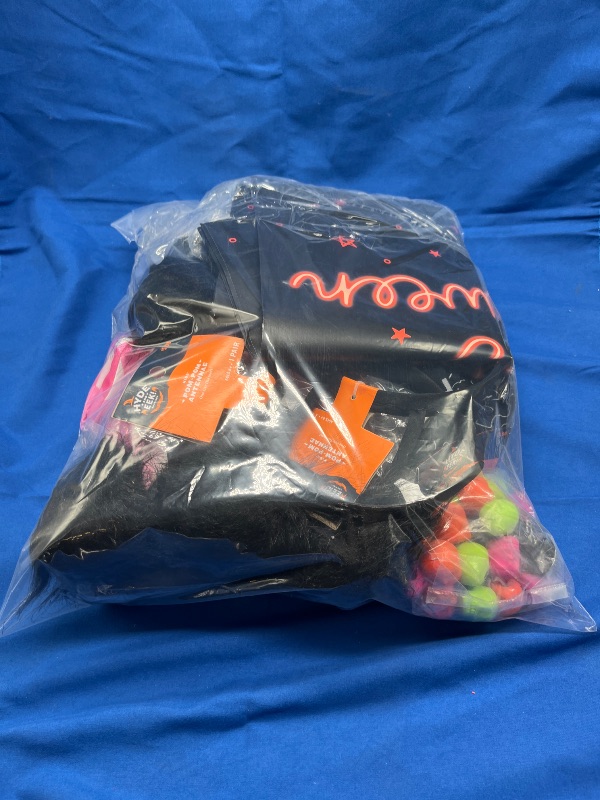 Photo 1 of 11 miscellaneous Items 