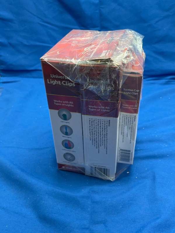 Photo 1 of 3 - Item Bundle - Christmas accessories 