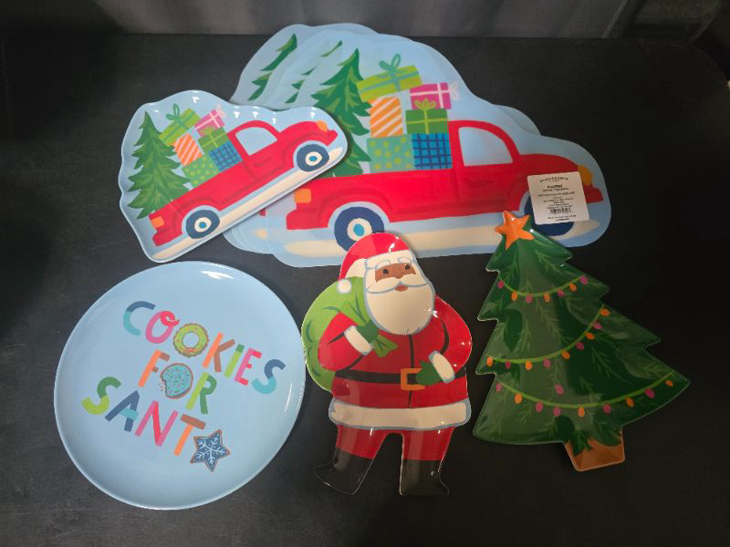 Photo 1 of 8pc Holiday Plate & Placemat Set 