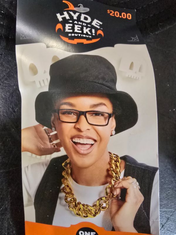 Photo 1 of Hyde And Eek 90's Hip Hop Hat & Accessories 