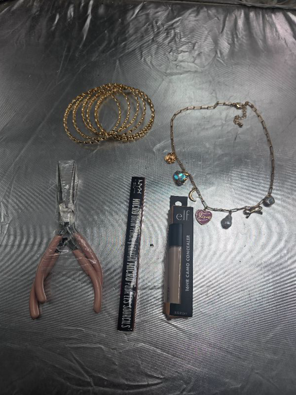 Photo 1 of 5 pc Miscellaneous Items 