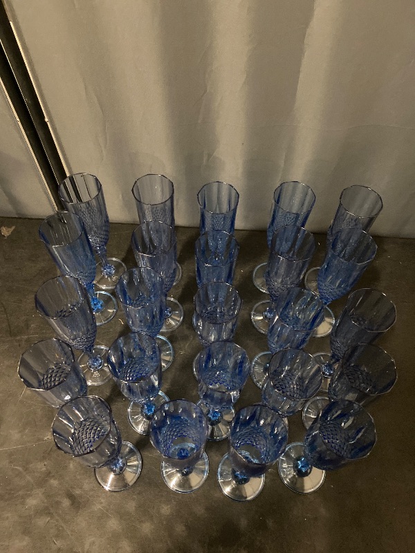 Photo 1 of Plastic Champagne Flutes, 24PCS Blue Wine Glasses Goblets Cups Reusable Flute, for Weddings Bachelor Parties Toasting and Events (24, Blue)