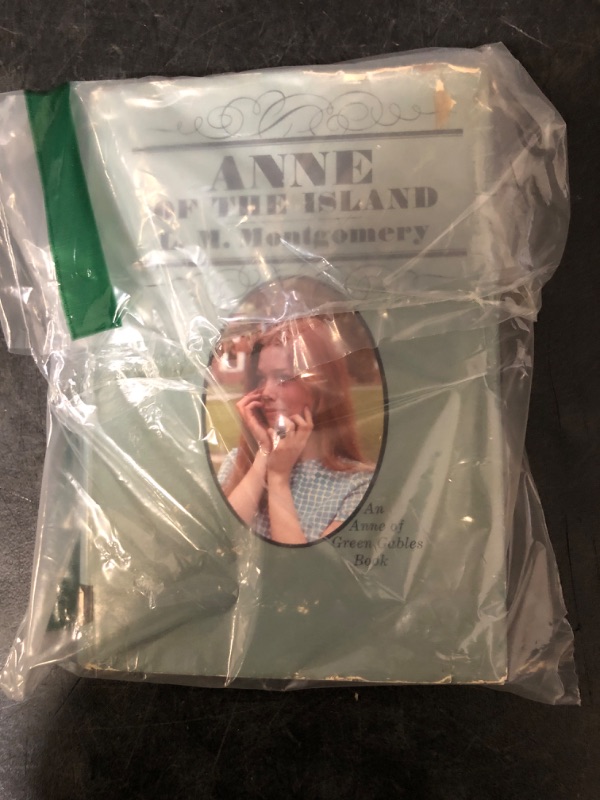 Photo 1 of Anne of the Island (Illustrated Junior Library)