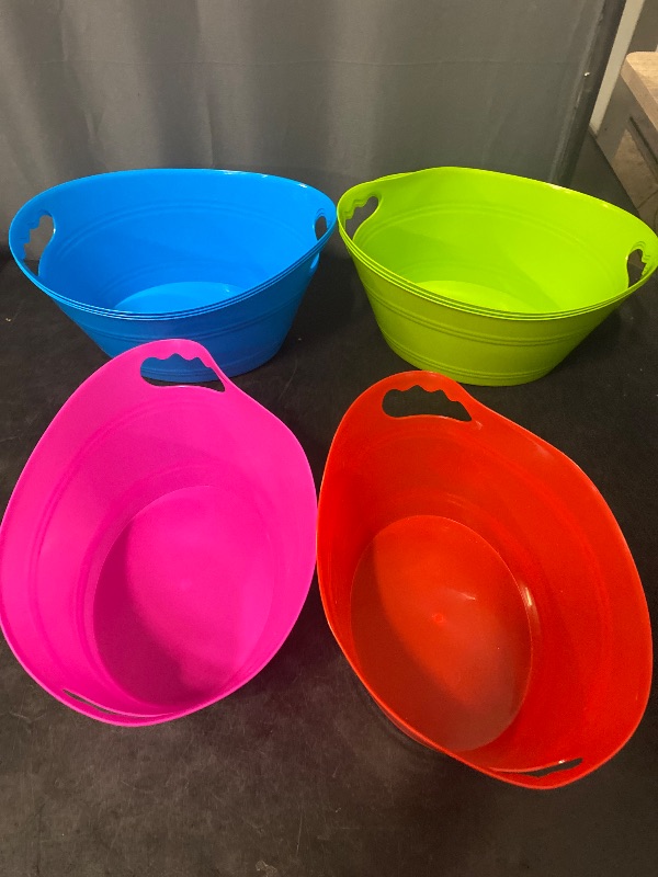 Photo 1 of 24 Pcs Oval Storage Tub with Handles 4.5L Plastic Ice Bucket, Wine, Beer, Champagne Drink Cooler for Parties, Beverage Storage Basket