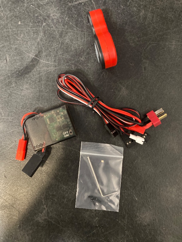 Photo 1 of GLOBACT 1/10 RC Wireless Winch Remote Controller and Receiver Replacement Kit for Axial SCX10 90046 TRX4 Tamiya RC4WD Redcat HPI 1/10 RC Crawler Upgrade Parts