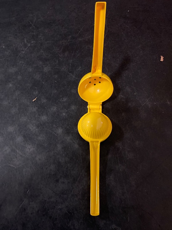 Photo 1 of Manual Juicer Citrus Lemon Squeezer, Fruit Juicer Lime Press Metal, Professional Hand Juicer Kitchen Tool (Yellow)