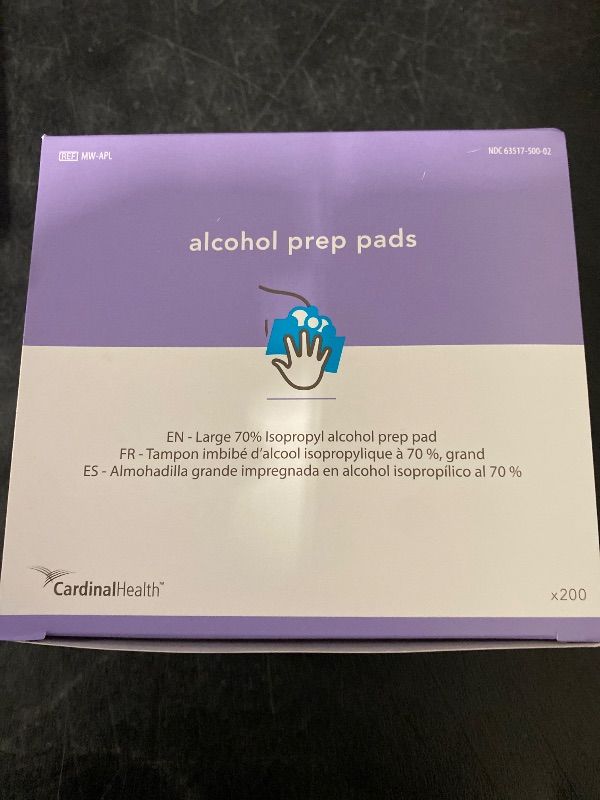 Photo 1 of Cardinal Health MW-APL Individually Packaged 70% Isopropyl Alcohol Prep Pad - 9 x 4.5 cm - Non-Woven Pad - Topical Antiseptic - Prepare Skin for Injections - 2 Ply - Large - 1 Box of 200 Each