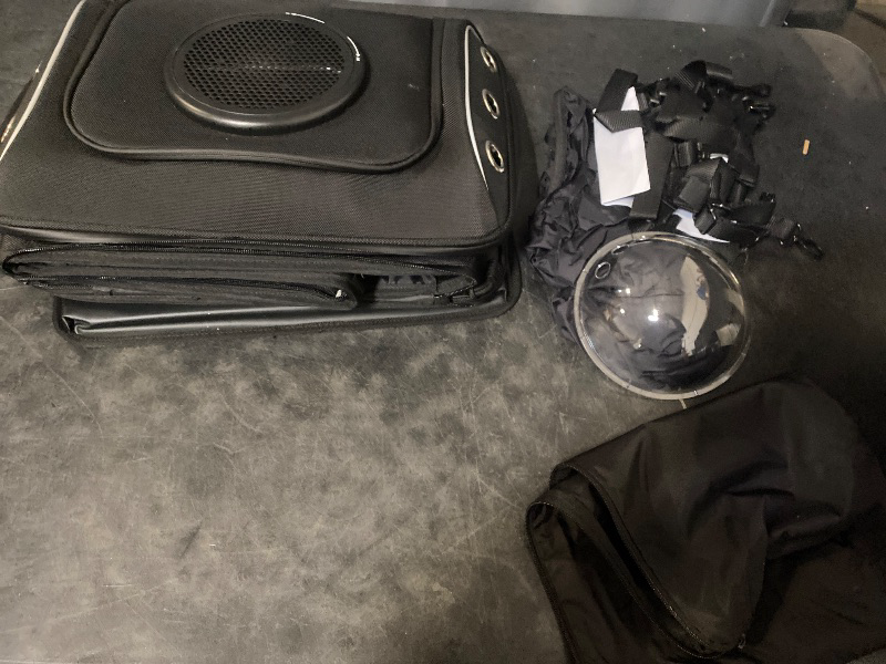 Photo 1 of KEMIMOTO Motorcycle Dog/Cat Carrier Bags Pet Voyagers for Street Glide Road King with Passenger Seat Sissy Bar or Luggage Rack Touring Trike Models