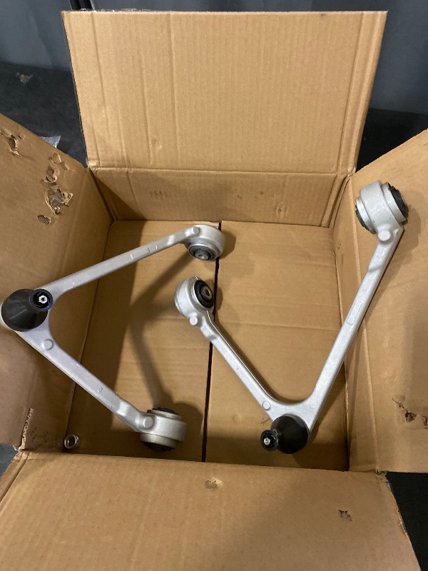 Photo 1 of 2Pcs K621665 K621666 Front Right Left Upper Control Arm for Lincoln 2000-2006 LS, for Ford 2002-2005 Thunderbird, for Jaguar 00-2003 Jaguar S-Type, 05-09 Super V8, 04-09 Vanden plas/ XJ8/ XJR