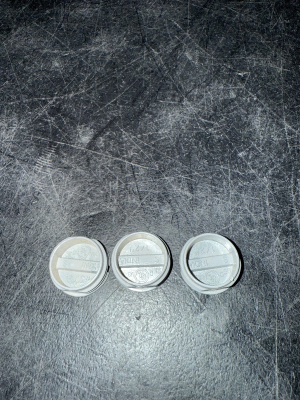 Photo 1 of 1/2" WEATHERPROOF PLUG PK4 3 Pack