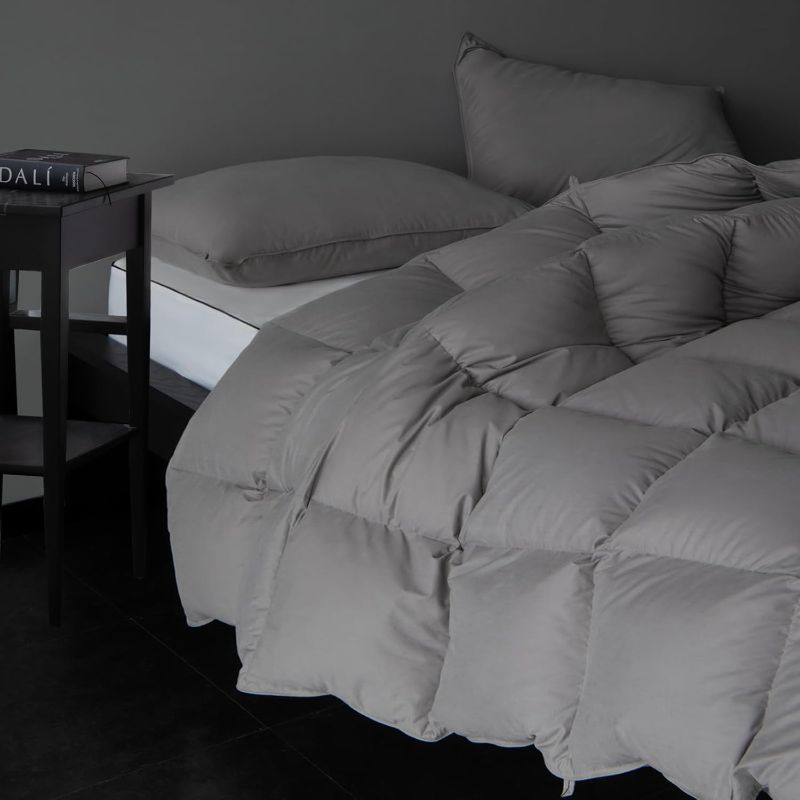 Photo 1 of Luxury Gray Down Fiber Comforter King Size - All Season Duvet Insert - Ultra-Soft Hotel Collection Comforters - 59 Oz Fluffy Medium Warmth (Gray, 106x90)
Visit the HYVIF Store