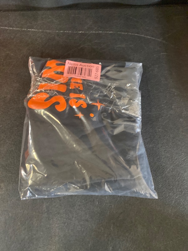 Photo 1 of SIZE L Target Girls Halloween My Name Is Lewis T-shirt