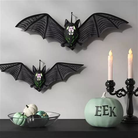 Photo 1 of hyde and eek big bat
