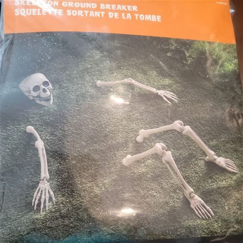 Photo 1 of hyde and eek SKELETON GROUND BREAKER 5 pieces set