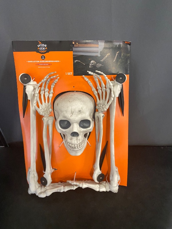 Photo 1 of hyde and eek SKELETON GROUND BREAKER 5 pieces set