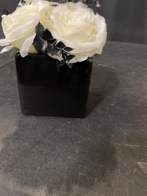 Photo 1 of Artificial Flowers with Small Ceramic Vases, Roses in Vases Plastic Artificial Flowers and Plants,Used for Home Office Wedding Decoration, Table Decoration