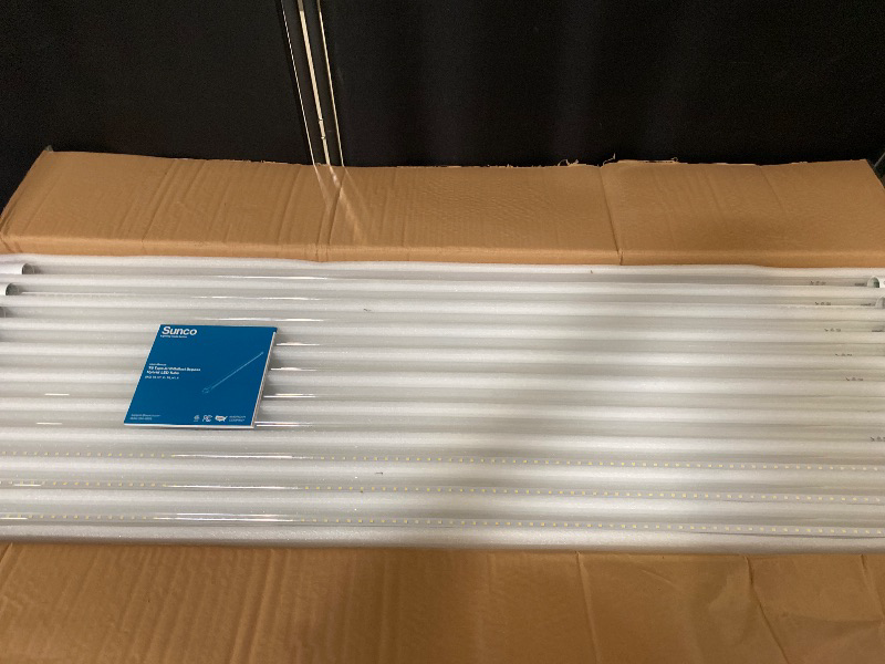 Photo 1 of Barrina 8FT LED Shop Light, 100W 15000LM 5000K, Clear Cover Linkable Led Tube Lights, V Shape Integrated T8 LED Lighting, LED Ceiling Lights for Garage, Warehouse, Workshop, ETL Listed, 60 Pack