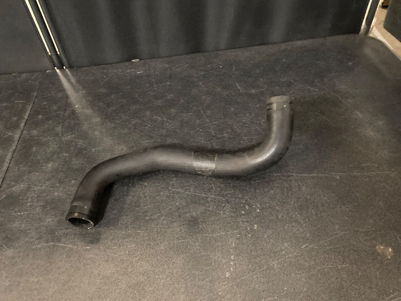 Photo 1 of Lower Radiator Coolant Hose Compatible With Toyota Sienna 3.5L V6 GAS