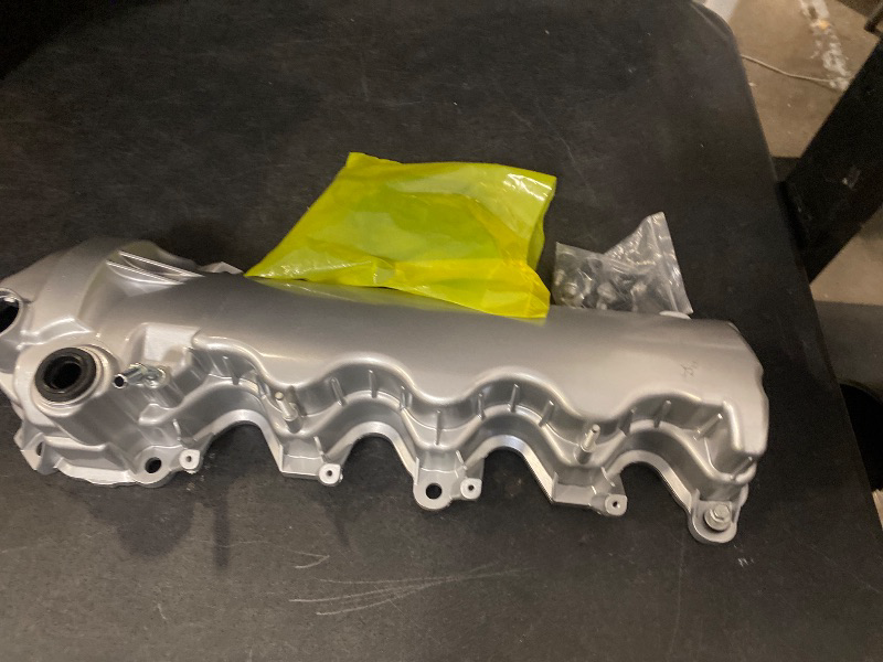 Photo 1 of Right Side Aluminum Valve Cover Compatible with 2004-2014 Ford F-150 F-250 F-350 Expedition Explorer Mustang Lincoln Mark LT Navigator Mercury Mountaineer