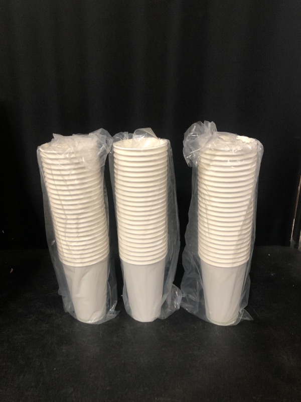 Photo 1 of Amazon Basics Compostable Coffee Cups, 16 Ounces, Paper, 500 Count (Pack of 1), White
