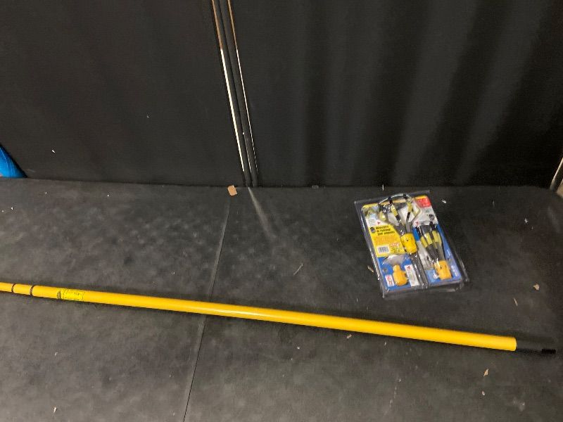 Photo 1 of Bayco LBC-600SDL 11' 3-Section Steel Pole Light Bulb Changer 4 Piece Kit