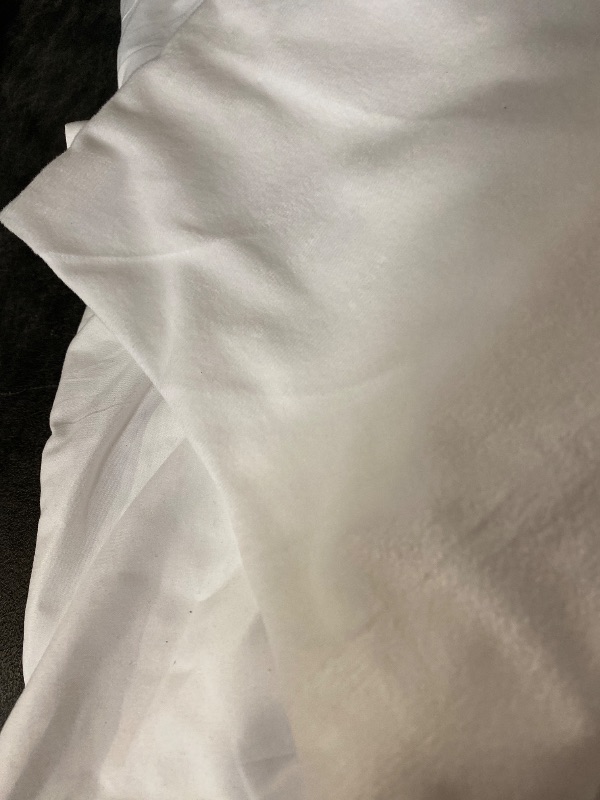 Photo 1 of Cotton Pillow Cases Standard Size Set of 2, 600 Thread Count Pillowcases 20x26 Inches, Soft Long Staple Cotton Pillowcases Breathable with Envelope Closure,White 2 Sides 