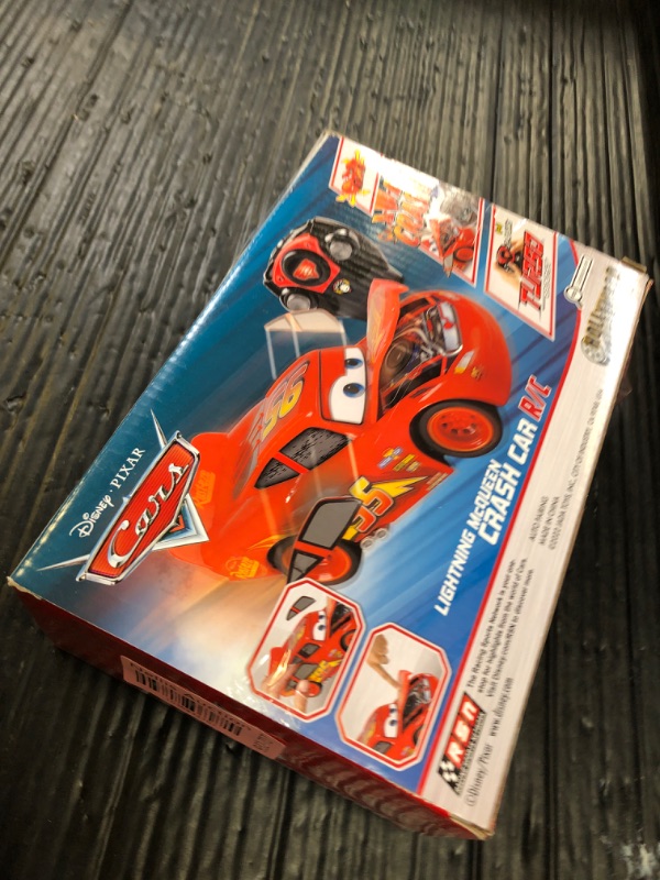 Photo 1 of DICKIE TOYS Jada Toys Disney Pixar Cars 1:24 Lightning McQueen RC Remote Control Car 2.4 GHz, Toys for Kids and Adults, Colourful (203084018)