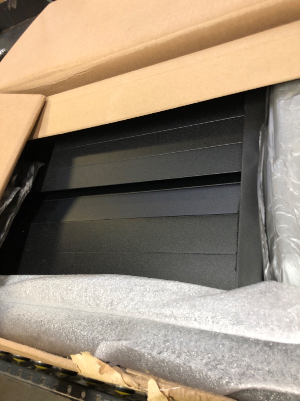 Photo 1 of Gator Recoil Retractable Truck Bed Tonneau Cover | G30484 | Fits 2019 - 2025 Chevy/GMC Silverado/Sierra 2500/3500 HD Series 6' 10" Bed (82.2")