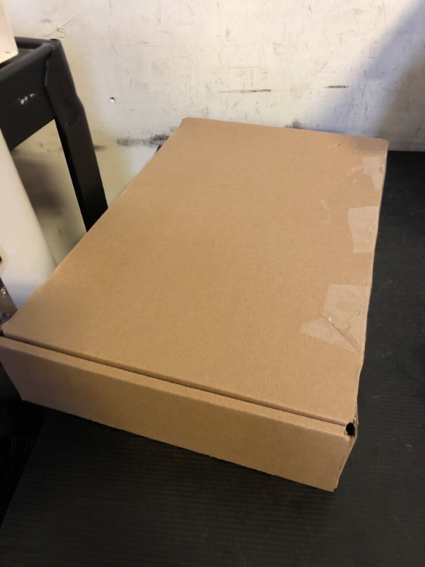 Photo 1 of Apple 2021 12.9-inch iPad Pro (Wi?Fi, 128GB) - Silver (Renewed)