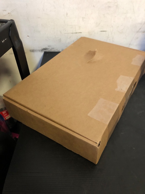 Photo 1 of Apple Early 2022 iPad Air 5th Gen (10.9-inch, Wi-Fi, 64GB) Blue (Renewed)