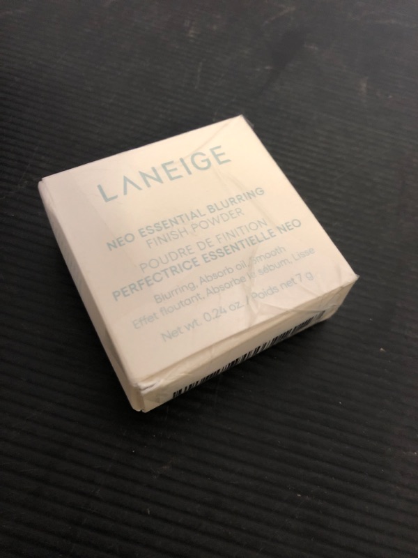 Photo 1 of LANEIGE Neo Blurring Powder: Korean Oil-Control Compact with Pore Blurring, Smoothing Finish & Travel-Friendly, No-Spill Packaging