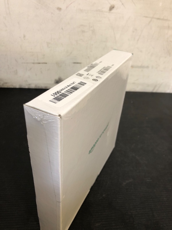Photo 1 of Apple iPhone SE 3rd Gen, 64GB, Starlight - Unlocked (Renewed Premium)***factory sealed