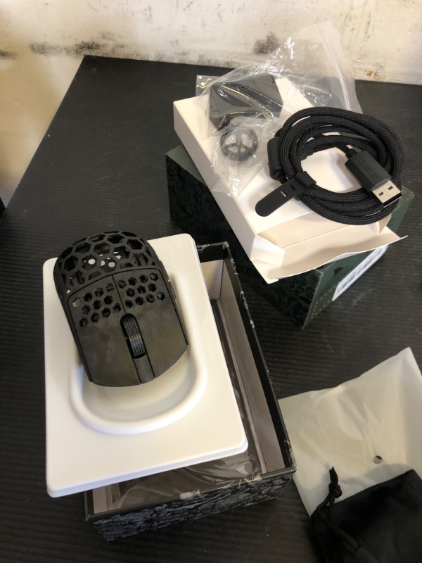 Photo 1 of Darmoshark M5Air Mini Wireless Gaming Mouse,Tri-Mode 8K/Bluetooth Mouse Up to 30000DPI,PAW3950 Optical Sensor Lightweight 31g,5 programmable Button,Computer Mouse for Laptop,PC,Mac